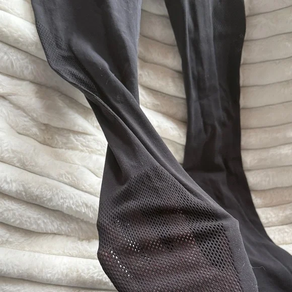 Lululemon Athletica Black Mesh Leggings - Picture 2 of 3